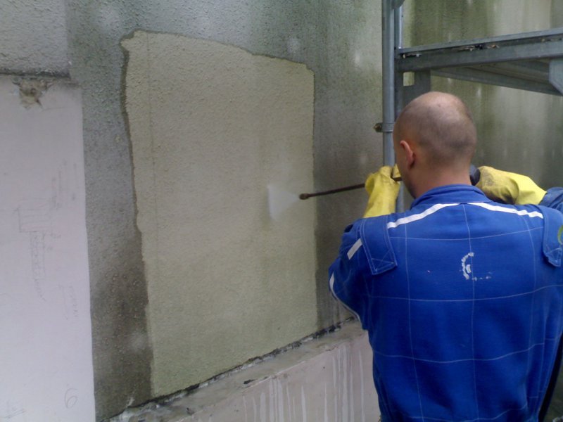 Čištění fasády domu